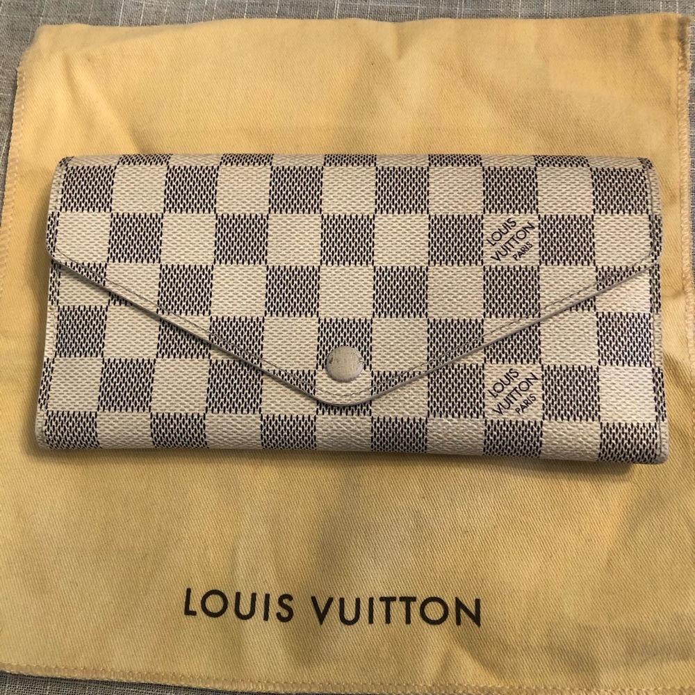 Louis Vuitton Josephine wallet